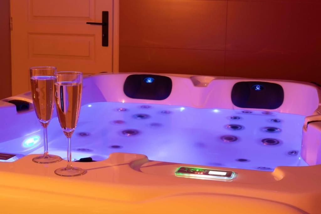 Suite & Spa Privatif Domaine Des Demoiselles Hauteville  Exterior foto